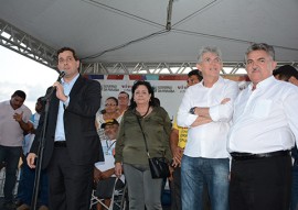 ricardo assina ordem de servico em bayeux de residencial foto alberi pontes (119)