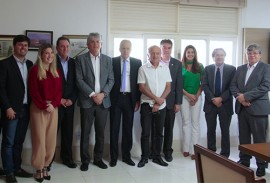 ricardo reunido com empresarios foto jose marques 3 270x183 - Ricardo assina Protocolo de Intenções com Companhia de Bebidas que poderá gerar 500 empregos na Paraíba