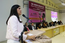 07.12.17 vicegov 30anos amacadepol 19 270x179 - Vice-governadora participa de seminário sobre violência contra a mulher