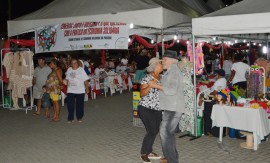 14 12 17 1ª Feira Natalina da ECOSOL Foto Alberto Machado 8 270x163 - Feira Natalina de Economia Solidária expõe trabalhos de artesãs da Zona da Mata