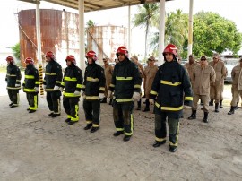 20171211 105050 270x202 - Corpo de Bombeiros forma sete militares como especialistas de combate a incêndio em áreas portuárias