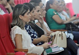 infecçao hospitalar foto RicardoPuppe SES 7 270x187 - Profissionais de saúde participam de seminário sobre controle de infecção hospitalar e segurança do paciente