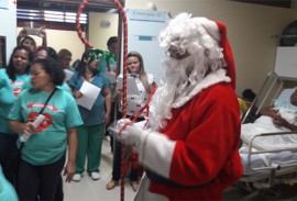 papai noel visita pacientes do hospital de trauma e HTop (4)