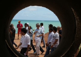 ricardo entrega obras e visita servicos de pavimentacao na orla de jacuma foto francisco franca 1 270x191 - Ricardo inaugura a pavimentação dos acessos às praias do Conde e inspeciona obras de urbanização da orla de Jacumã