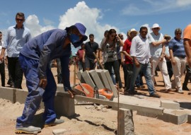 ricardo entrega obras e visita servicos de pavimentacao na orla de jacuma foto francisco franca (13)