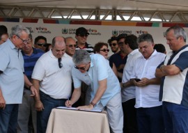 ricardo entrega obras e visita servicos de pavimentacao na orla de jacuma foto francisco franca 51 270x191 - Ricardo inaugura a pavimentação dos acessos às praias do Conde e inspeciona obras de urbanização da orla de Jacumã