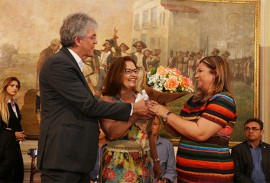 ricardo protocolo a comissao da verdade foto francisco franca 11 270x183 - Ricardo recebe relatório final da Comissão da Verdade e cria comissão para instalação do Memorial da Democracia