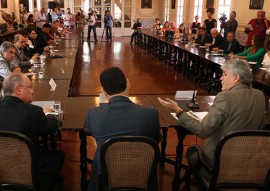 ricardo reuniao com grupo ferreira costa foto francisco franca 5 270x191 - Ricardo se reúne com Grupo Ferreira Costa para discutir embargo que impede instalação de empreendimento