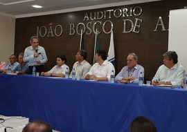 sec joao azevedo aerodromo patos foto francisco franca 9 270x191 - Governo discute viabilidade de voo entre Patos e Recife com empresa Azul