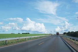 DER implanta defensas em curvas perigosas de rodovias estaduais 3 270x183 - DER implanta defensas em curvas perigosas de rodovias da malha estadual   