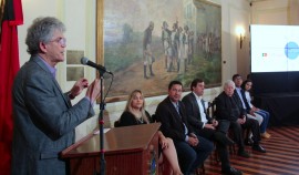 ricardo na solenidade do gira mundo brasil portugual foto jose marques 2 270x158 - Ricardo participa do pré-embarque dos selecionados no Gira Mundo Portugal e lança Edital 2018 do programa 