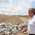 sec joao azevedo visita obras da barragem de desterro foto francisco franca (6)