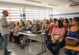 see oficina da ecos foto delmer rodrigues 4 270x191 - Governo realiza formação de gestores escolares sobre a ficha de comunicação do aluno