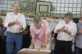 26.03.18 estrada bom jesus fotos alberi pontes5 portal 270x180 - Ricardo entrega reforma de escola em Sousa e autoriza restauração de estrada em Bom Jesus