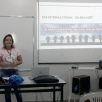 A professora Soraya falou dos inúmeros pappe´si desempenhados pela mulher na sociedade