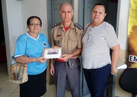 bombeiro entrega alimentos em cajazeiras 2 270x191 - Bombeiros entregam alimentos arrecadados em corrida a instituições de caridade de Cajazeiras