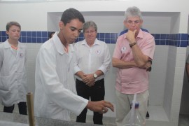 escola portal3 270x180 - Ricardo entrega reforma de escola em Sousa e autoriza restauração de estrada em Bom Jesus