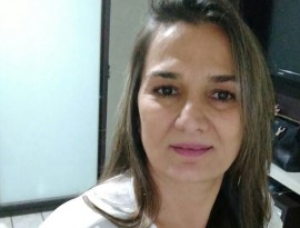 Joana Sabino coordenadora do Banco de Leite está realizando visitas às mães para pedir doações 270x205 - Banco de Leite da Maternidade de Patos alimenta bebês prematuros