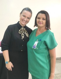 A maquiadora Isalice e a técnica, Mayanne conduziram as ações do Espaço da Beleza