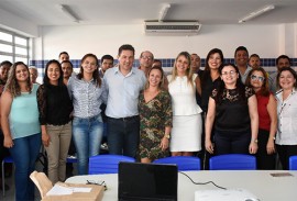 educacao faz entrega de books de praticas exitosas (2)