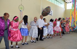 24-10-18 Anos 60 Festa de Arromba no CSU de Mandacaru Foto-Alberto Machado  (17)