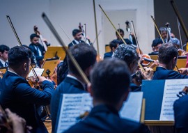 OSPB concerto violinista americano foto thercles silva 4 270x191 - Orquestra Sinfônica da Paraíba apresenta concerto com violoncelista americana como solista