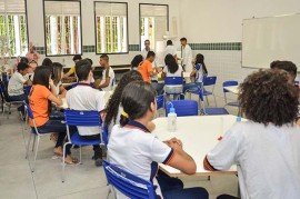 Produção de Materiais Escola Papa Paulo VI  Delmer Rodrigues 4 270x179 - Estudantes da Rede Estadual de Ensino aprendem sustentabilidade com a produção de produtos de limpeza