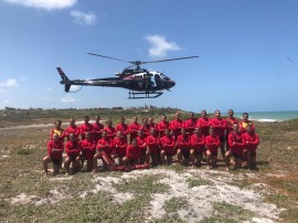 Salvamento Acauã 2 270x202 - Treinamento de salvamento aquático para bombeiros é realizado com helicóptero Acauã 2