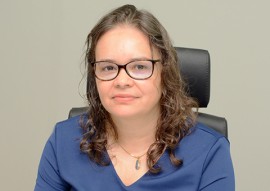 secretaria de ciencia recebe medalha de merito cientifico