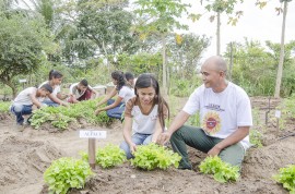 see horta escolar aumenta o aprendizado e enriquece a alimentacao dos alunos foto Diego Nobrega 9 270x178 - Hortas enriquecem aprendizado e promovem alimentação saudável nas escolas estaduais da Paraíba